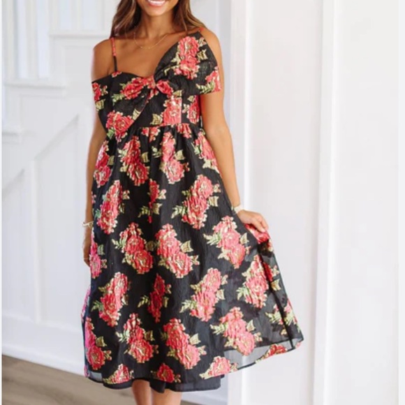 Meet Me in Santorini Dresses & Skirts - Meet Me in Santorini Bow Floral Black Boutique Midi Dress Large NWT Feminine